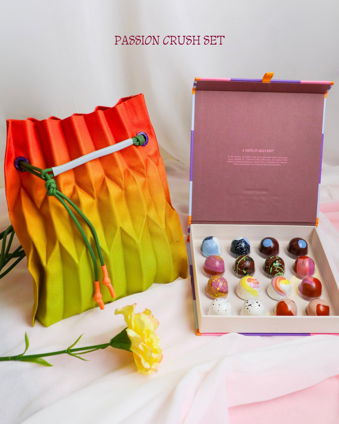 Box of 16 Bon Bon with MAKE Pleat Bag
